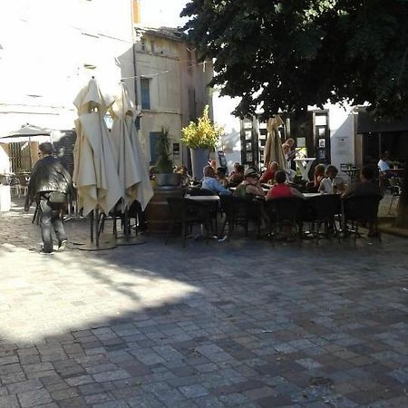 Bienvenue Au Centre Ville Arles Apartment Luaran gambar