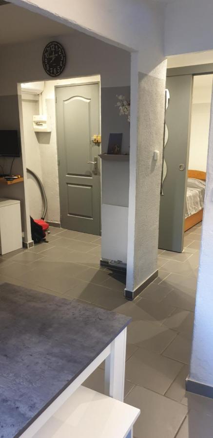 Bienvenue Au Centre Ville Arles Apartment Luaran gambar
