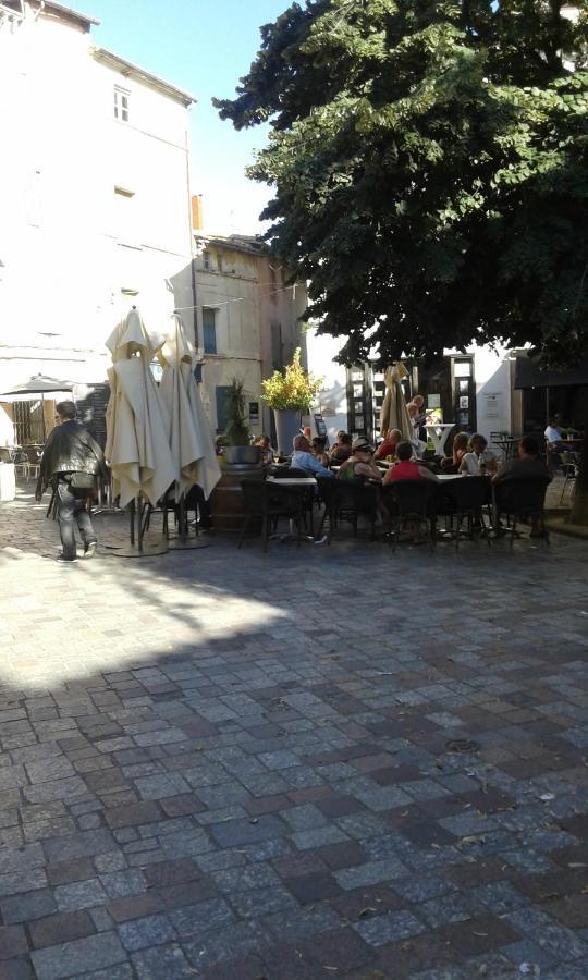 Bienvenue Au Centre Ville Arles Apartment Luaran gambar