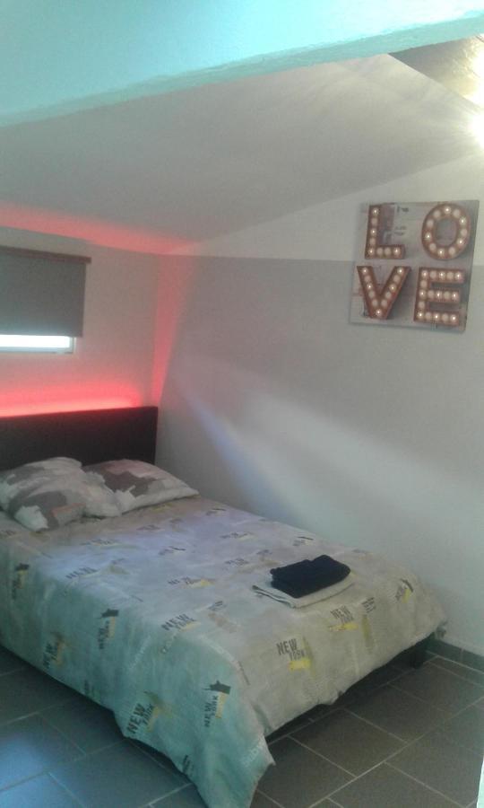 Bienvenue Au Centre Ville Arles Apartment Luaran gambar